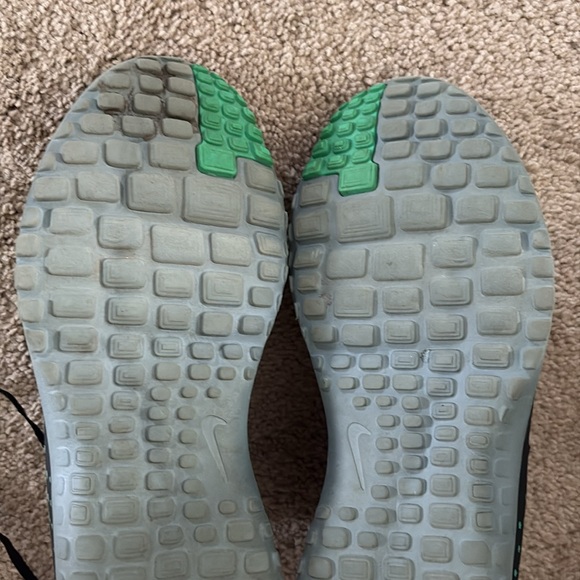 Nike Green/Black/Grey Leopard Print Shoes - Picture 6 of 9